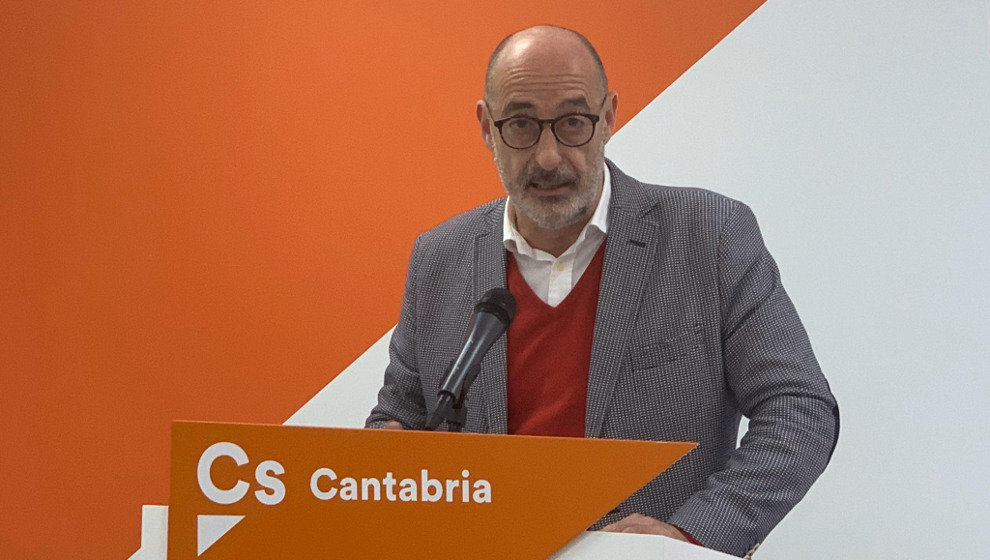 Félix Álvarez critica duramente la campaña de vacunación y la subida “alarmante” del paro en Cantabria.