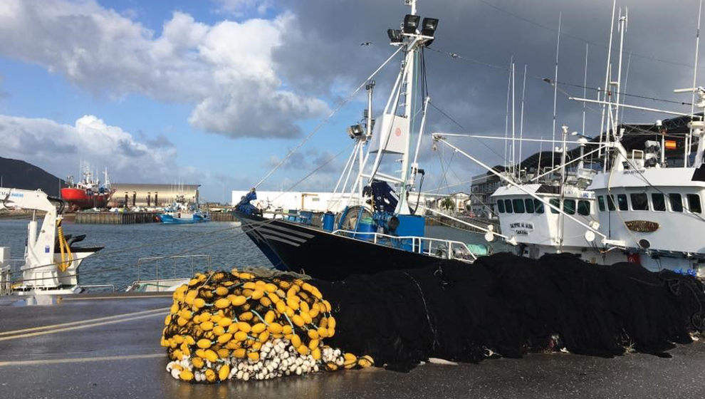 El Parlamento exige que Cantabria vacune “de forma urgente” al sector pesquero
